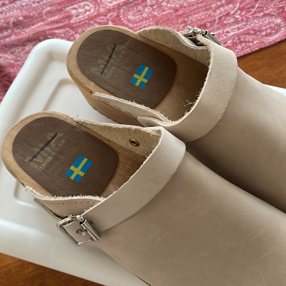 Mia Clog Ivory 7 - Picture 2 of 10